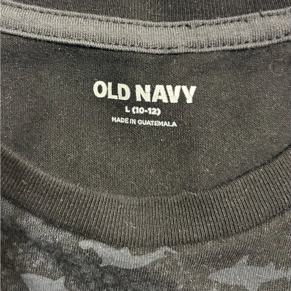 Old Navy Black Short Sleeve‎ Tee with Sharks